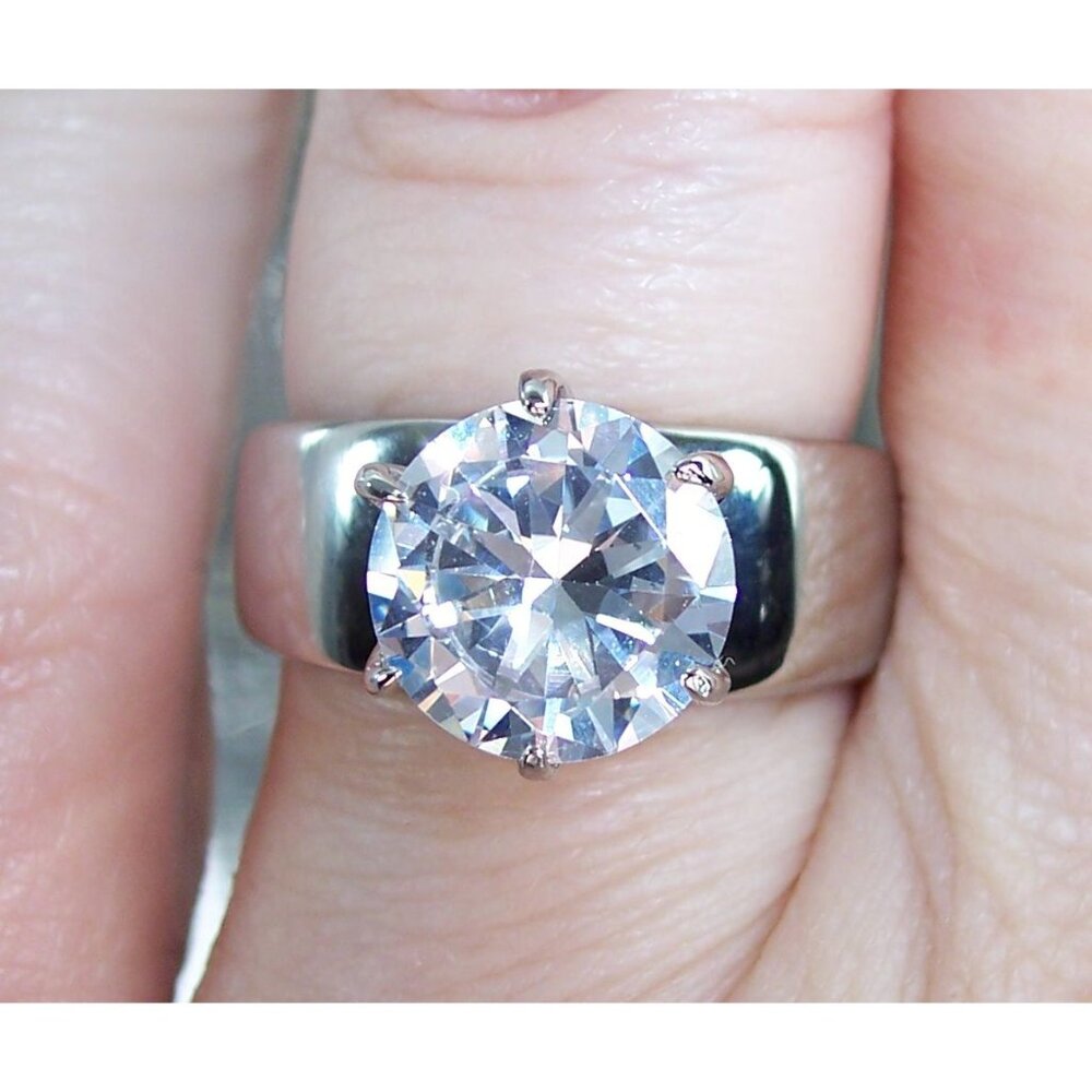 STAINLESS STEEL Round Cut Solitaire Cubic Zirconia Band Ring - Picture 9 of 16